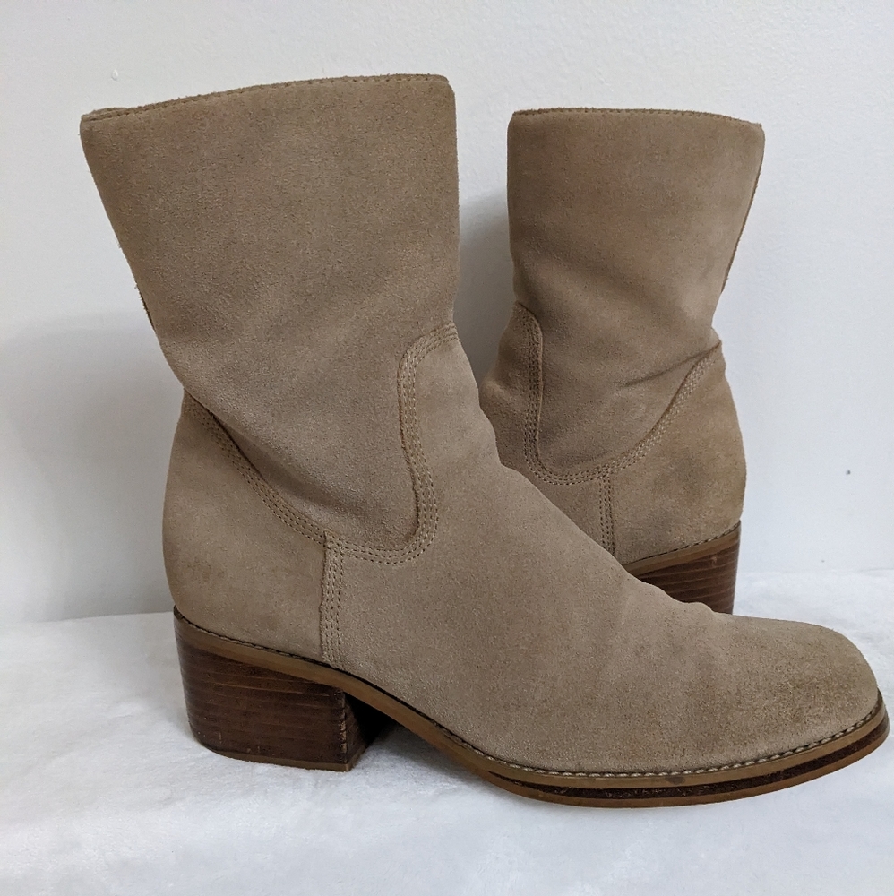 Candie's Tan Suede Vintage Y2K 90's Chunky Heel Booties